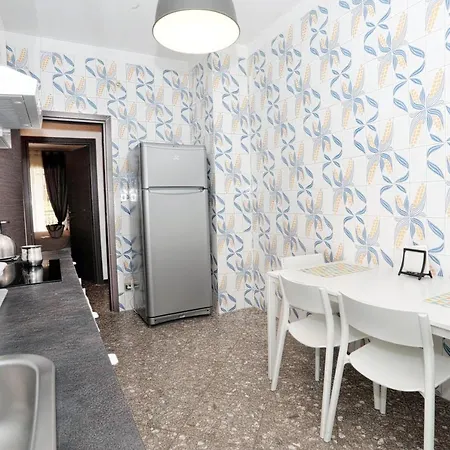 招待所 Interno1 Policlinico 3*